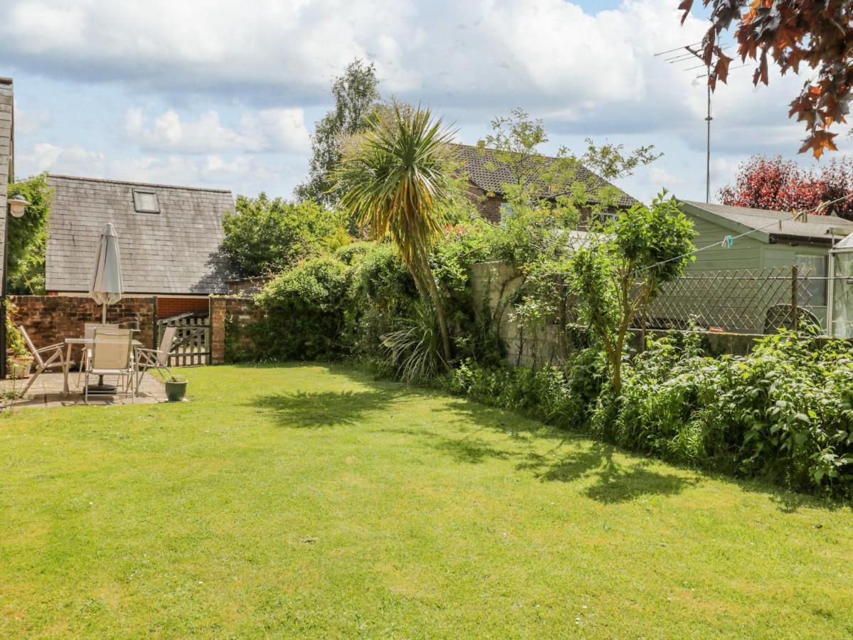 Parkfield Cottage Sturminster Marshall Exteriör bild